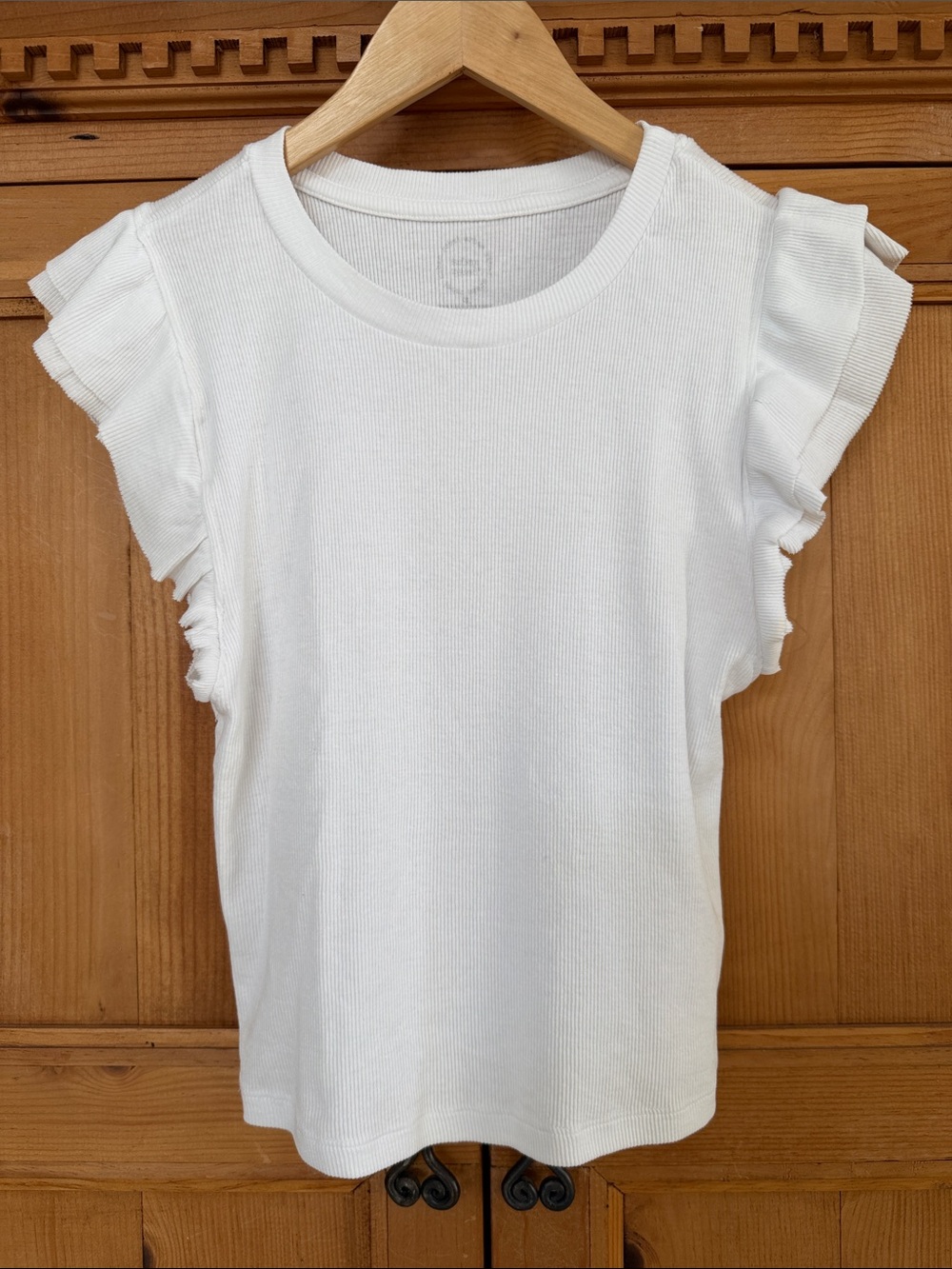 Urban Rebel White Ruffle-Sleeve Ribbed Top